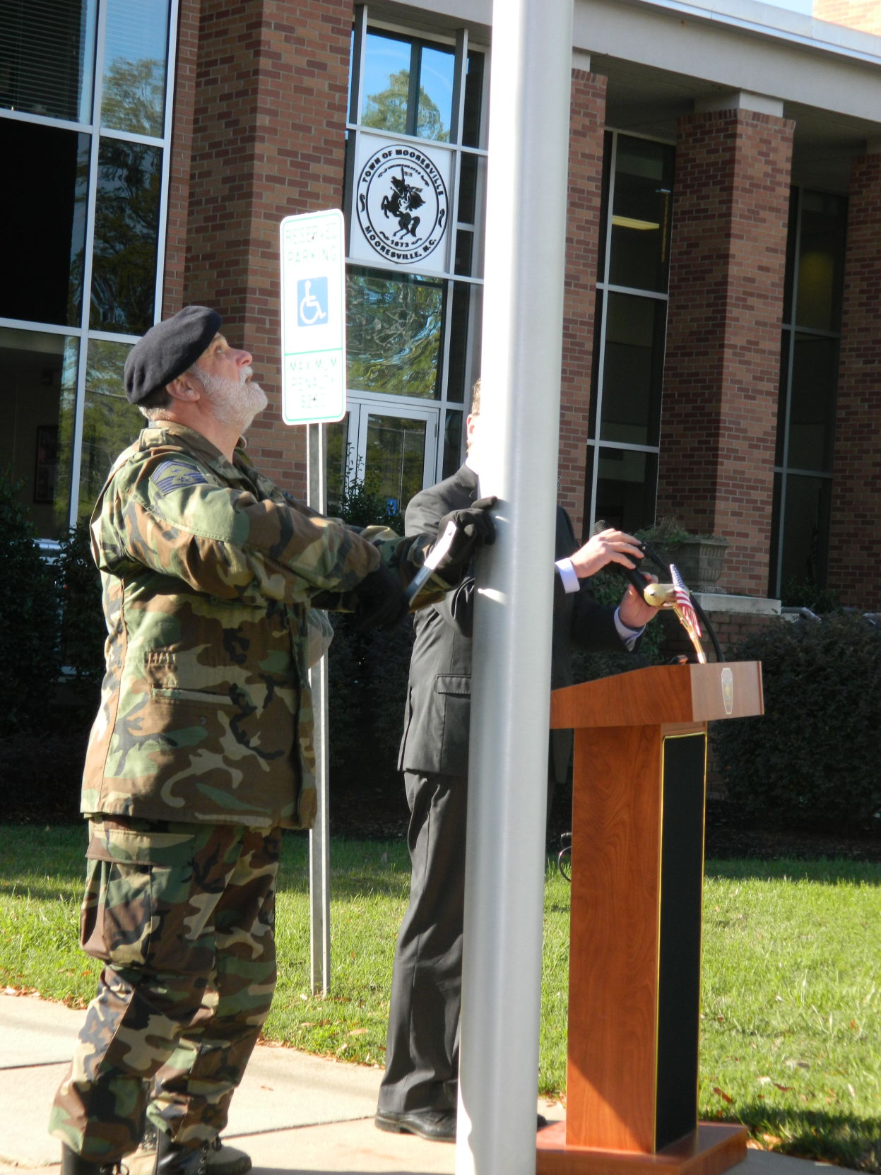 Flag ceremony for veterans (18).JPG